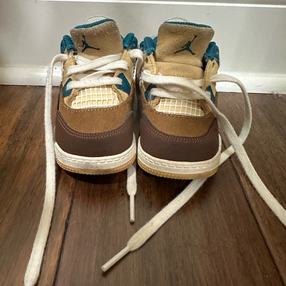 AIR JORDAN 4 RETRO CACAO WOW Toddler size 6 shoes neutral earth tone sneakers - Picture 2 of 6